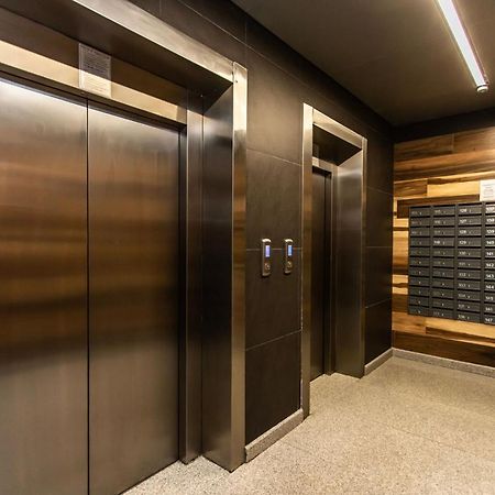 Sky House Premium Apartment In City Center Chişinău Extérieur photo